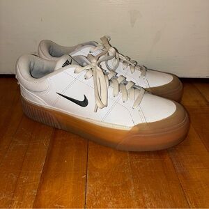 Nike Women's Court Legacy Lift White/Gum Yellow/Sail/Green Size 9.5, FV5526-100